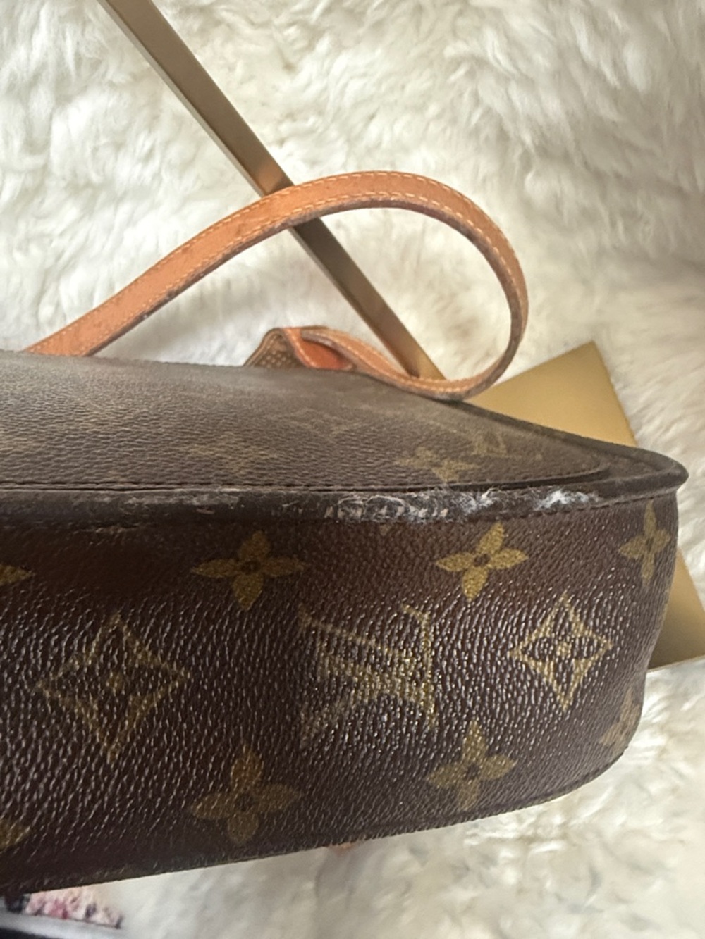 Louis Vuitton Monogram Canvas Saint Cloud Crossbody in Brown with Tan Trim - Picture 5 of 9